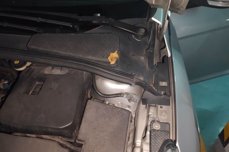 Used Ford Focus 2012 Sedan 1.6L Automatic Comfort Model Engine Bay Left