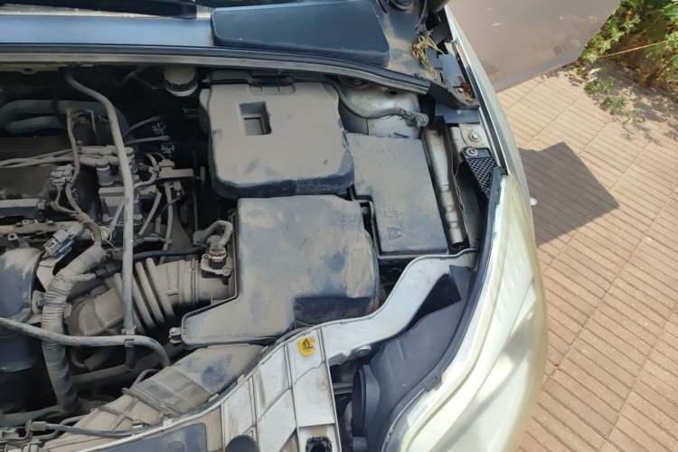 Used Ford Focus 2012 Sedan 1.6L Automatic Fashion Edition Engine Bay Left