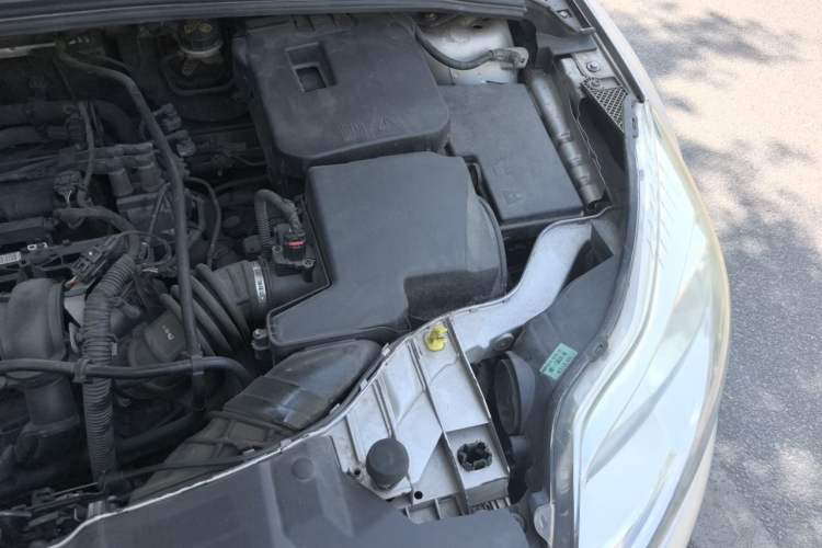 Used Ford Focus 2012 Sedan 1.6L Manual Comfort Model Engine Bay Left