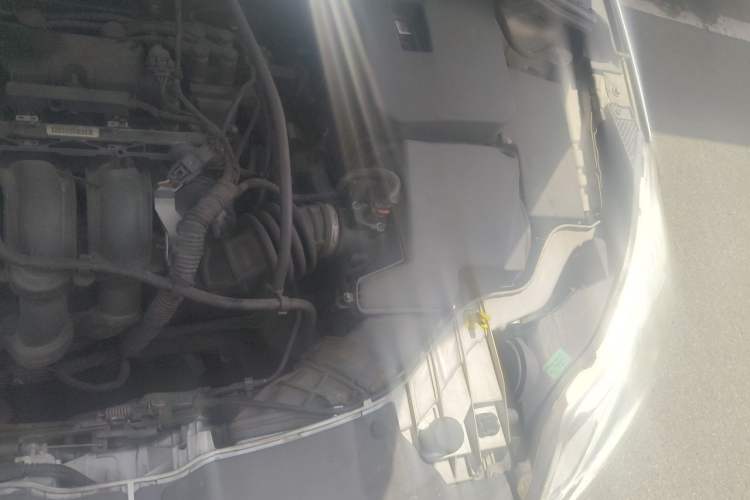 Used Ford Focus 2012 Sedan 1.6L Automatic Fashion Edition Engine Bay Left
