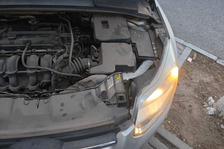 Used Ford Focus 2012 Hatchback 1.6L Manual Fashion Edition Engine Bay Left