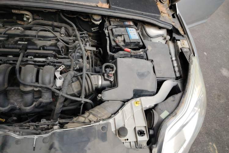 Used Ford Focus 2012 Sedan 1.6L Automatic Fashion Edition Engine Bay Left