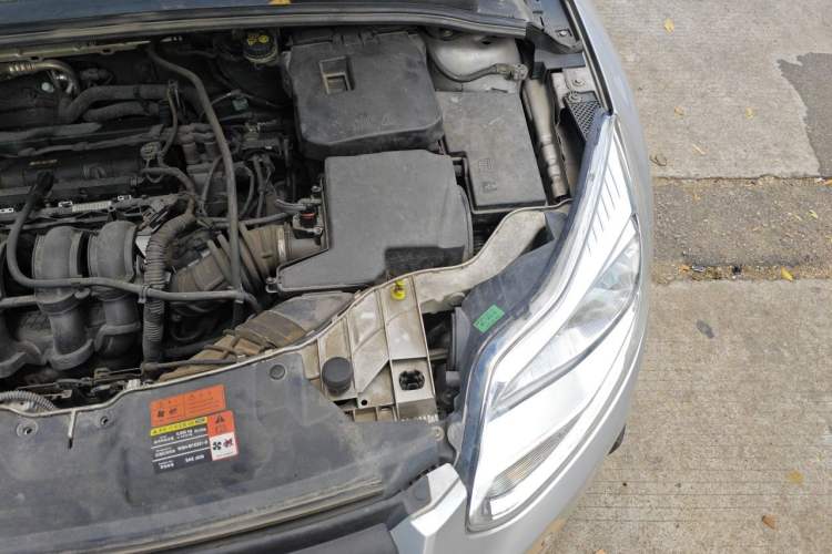 Used Ford Focus 2012 Hatchback 1.6L Automatic Comfort Model Engine Bay Left