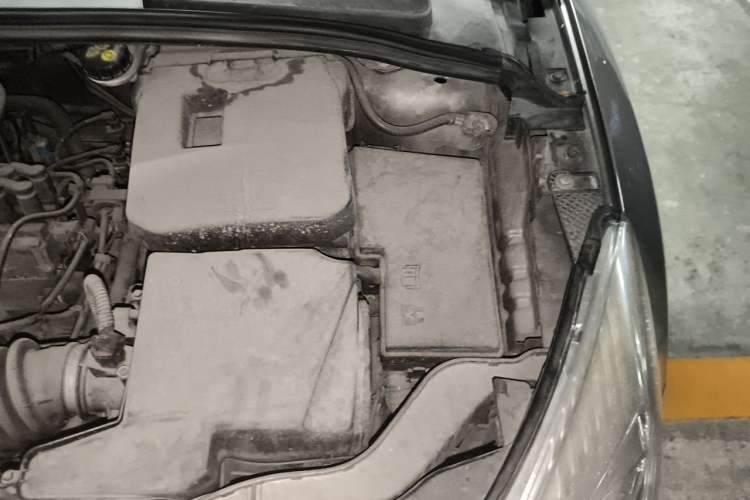 Used Ford Focus 2012 Sedan 1.6L Automatic Fashion Edition Engine Bay Left