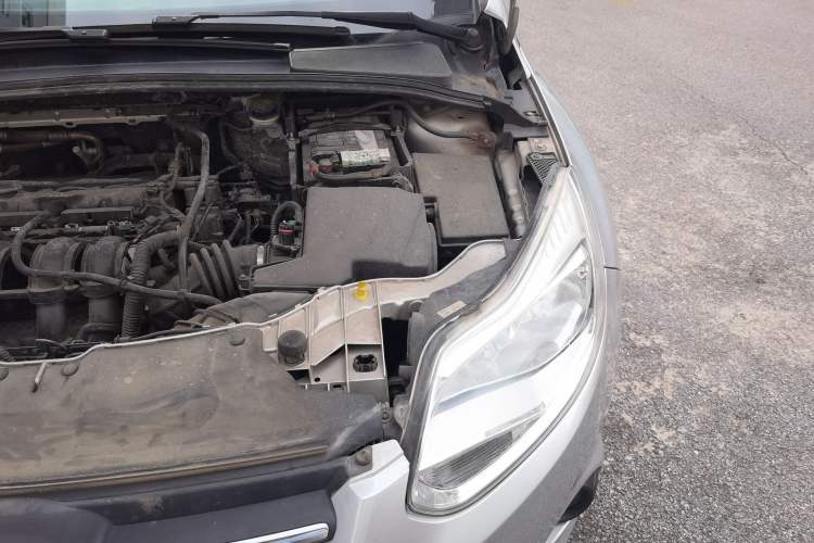 Used Ford Focus 2012 Hatchback 1.6L Automatic Comfort Model Engine Bay Left