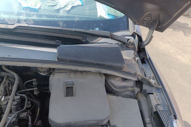 Used Ford Focus 2012 Sedan 1.6L Manual Comfort Model Engine Bay Left