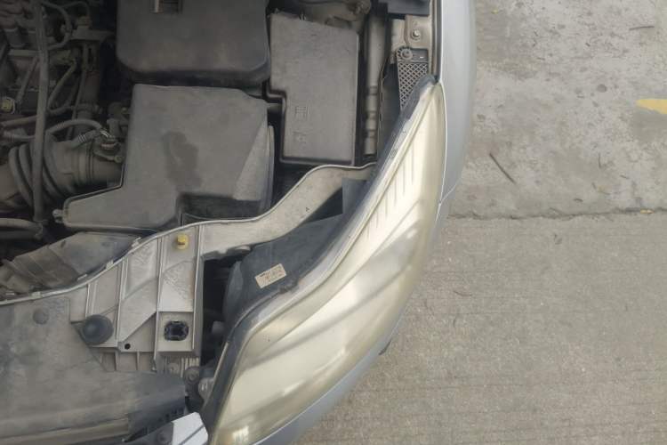Used Ford Focus 2012 Hatchback 1.6L Automatic Comfort Model Engine Bay Left