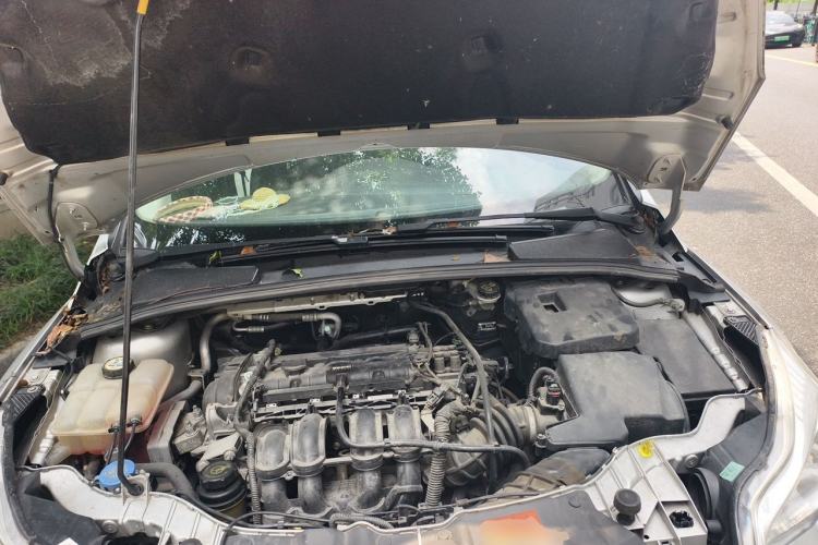 Used Ford Focus 2012 Hatchback 1.6L Automatic Fashion Edition Engine Bay