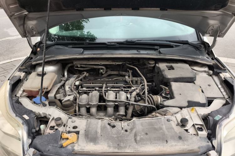 Used Ford Focus 2012 Sedan 1.6L Automatic Fashion Edition Engine Bay