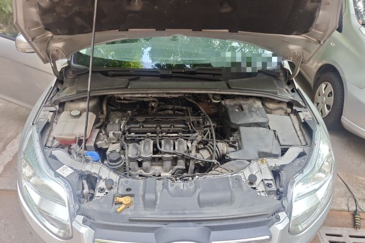 Used Ford Focus 2012 Sedan 1.6L Automatic Fashion Edition Engine Bay