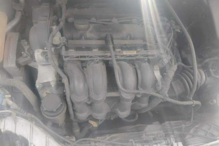 Used Ford Focus 2012 Sedan 1.6L Automatic Fashion Edition Engine Bay
