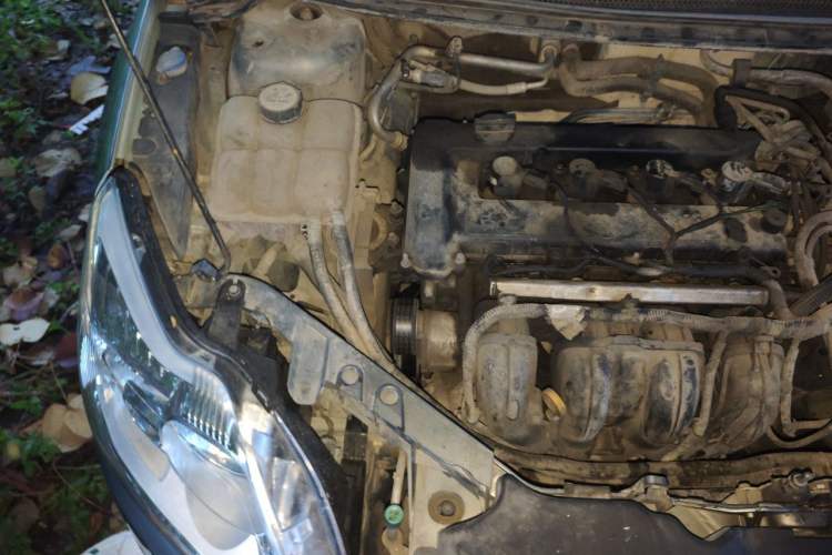 Used Ford Focus 2012 Sedan Classic 1.8L Automatic Base Model Engine Bay Right