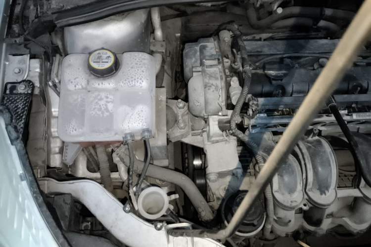 Used Ford Focus 2012 Hatchback 1.6L Automatic Fashion Edition Engine Bay Right