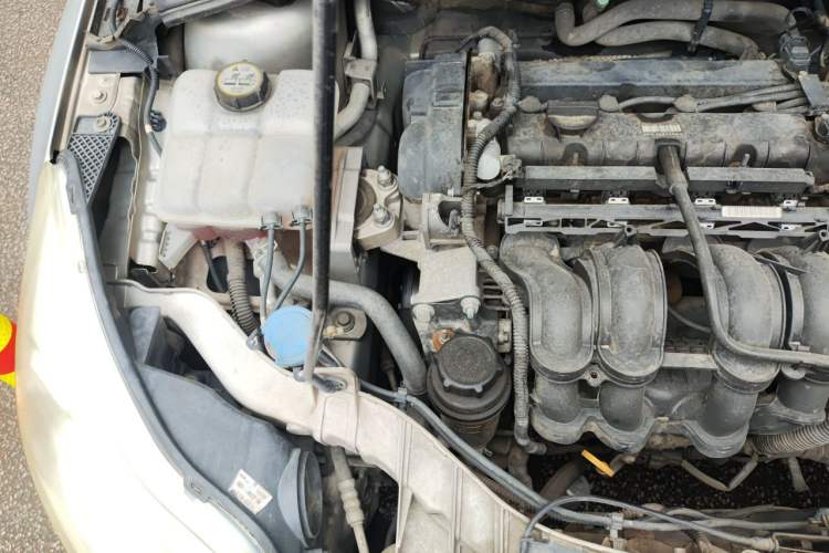 Used Ford Focus 2012 Sedan 1.6L Automatic Fashion Edition Engine Bay Right