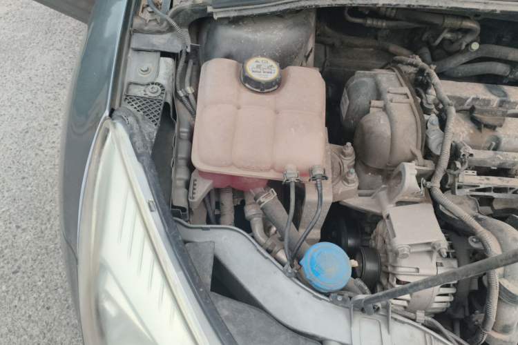 Used Ford Focus 2012 Hatchback 1.6L Manual Fashion Edition Engine Bay Right