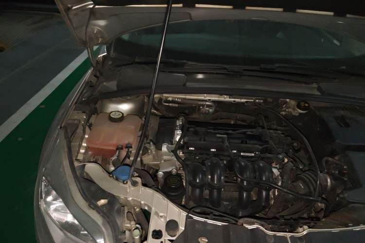 Used Ford Focus 2012 Sedan 1.6L Automatic Fashion Edition Engine Bay Right