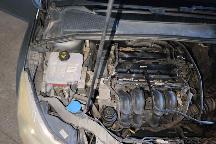 Used Ford Focus 2012 Sedan 1.6L Automatic Fashion Edition Engine Bay Right