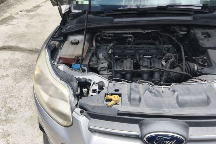 Used Ford Focus 2012 Hatchback 1.6L Manual Comfort Model Engine Bay Right