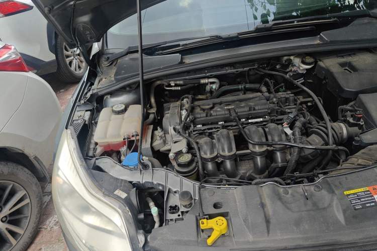 Used Ford Focus 2012 Sedan 1.6L Automatic Comfort Model Engine Bay Right