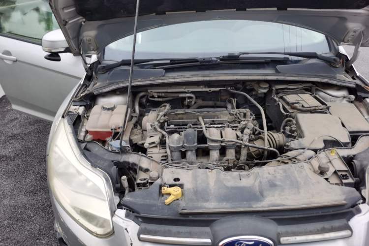 Used Ford Focus 2012 Sedan 1.6L Manual Comfort Model Engine Bay Right