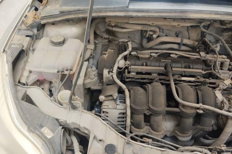 Used Ford Focus 2012 Sedan 1.6L Manual Comfort Model Engine Bay Right