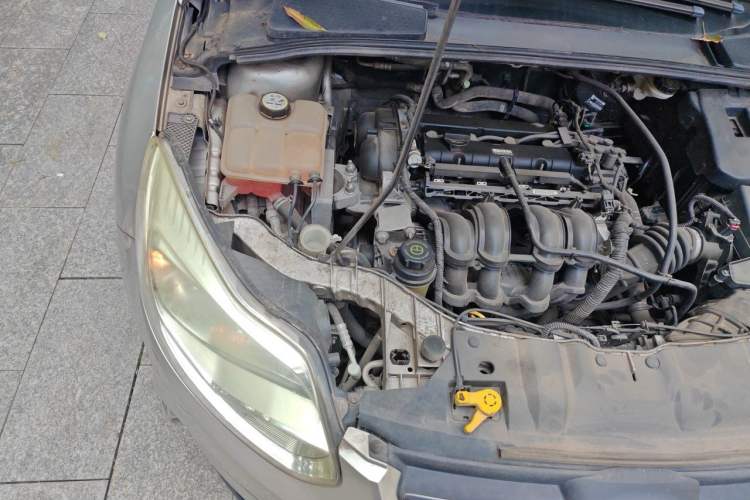 Used Ford Focus 2012 Sedan 1.6L Automatic Fashion Edition Engine Bay Right