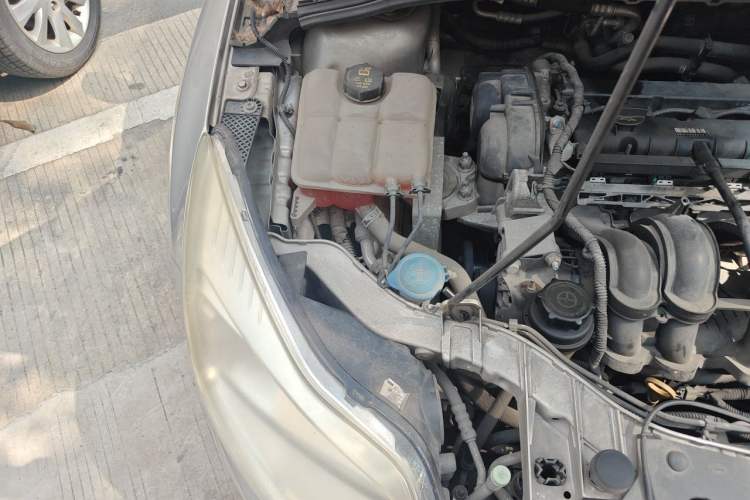 Used Ford Focus 2012 Sedan 1.6L Automatic Fashion Edition Engine Bay Right