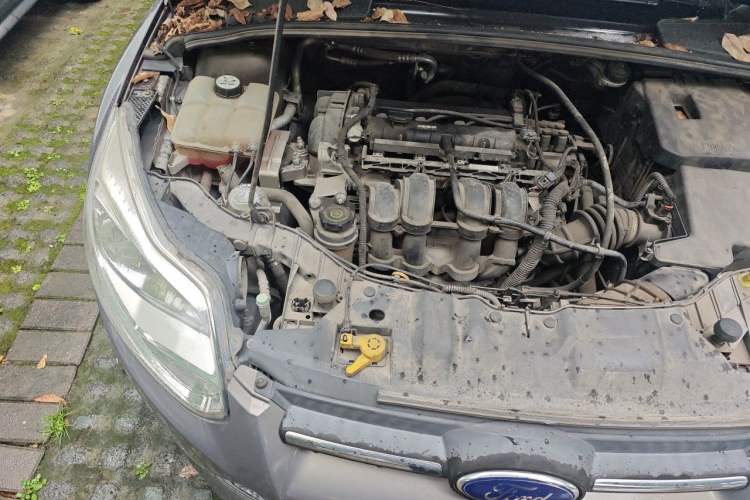 Used Ford Focus 2012 Sedan 1.6L Automatic Fashion Edition Engine Bay Right