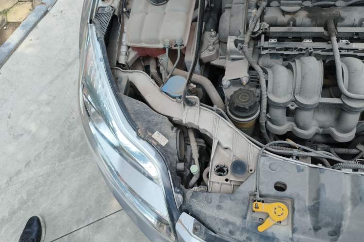 Used Ford Focus 2012 Sedan 1.6L Automatic Fashion Edition Engine Bay Right