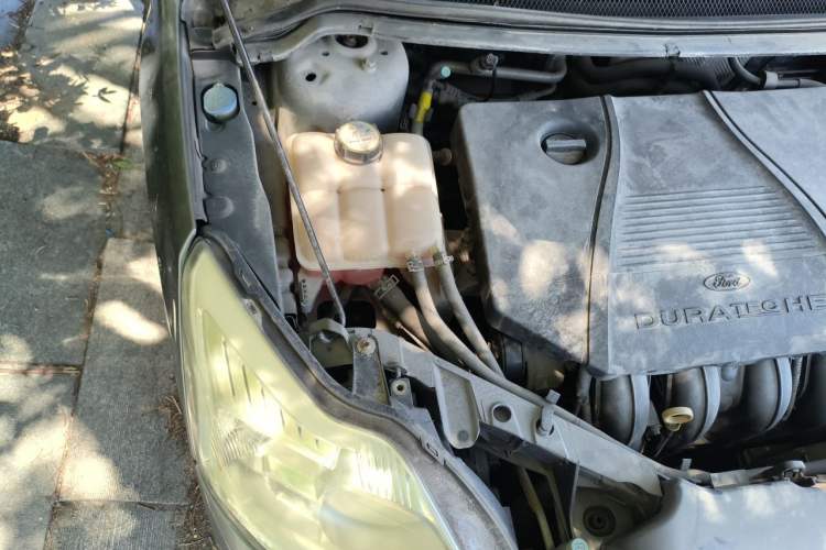 Used Ford Focus 2012 Sedan Classic 1.8L Automatic Base Model Engine Bay Right