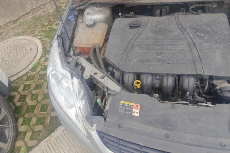 Used Ford Focus 2012 Sedan Classic 1.8L Manual Fashion Edition Engine Bay Right