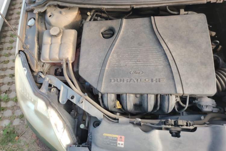 Used Ford Focus 2012 Sedan Classic 1.8L Automatic Base Model Engine Bay Right