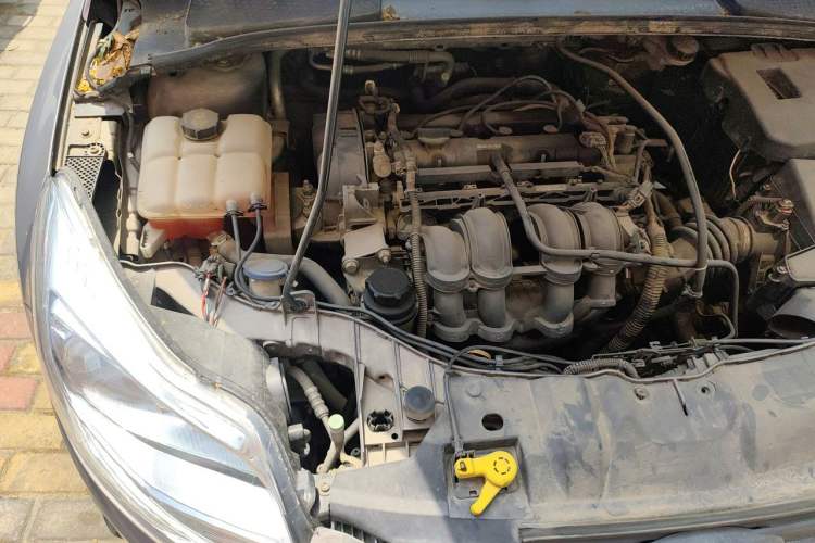 Used Ford Focus 2012 Sedan 1.6L Automatic Comfort Model Engine Bay Right