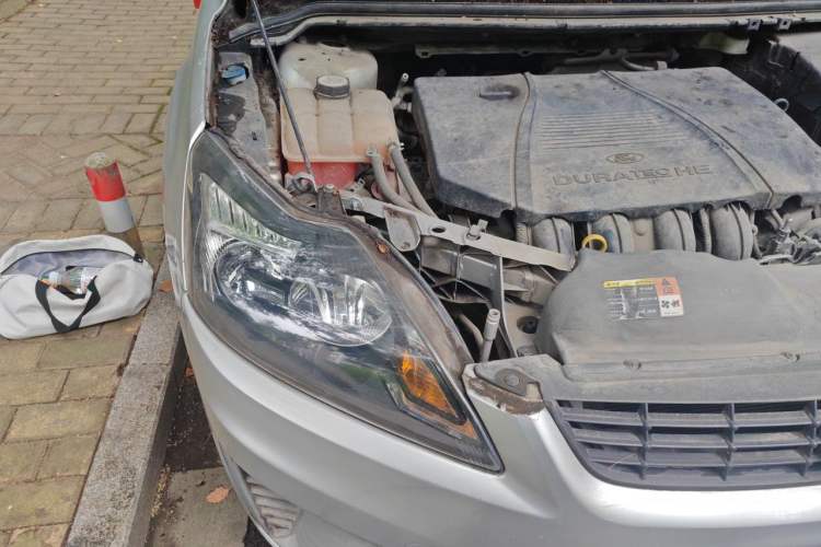 Used Ford Focus 2012 Hatchback Classic 1.8L Automatic Base Model Engine Bay Right