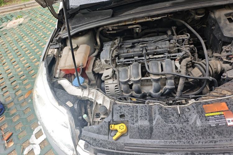 Used Ford Focus 2012 Hatchback 1.6L Manual Comfort Model Engine Bay Right