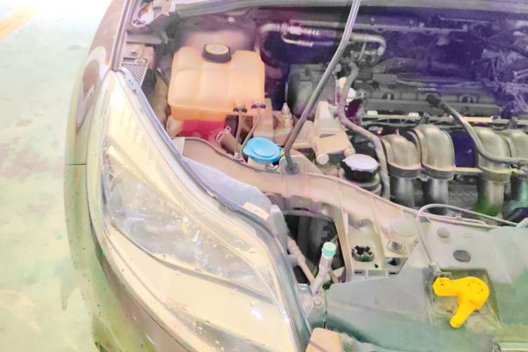 Used Ford Focus 2012 Sedan 1.6L Automatic Comfort Model Engine Bay Right