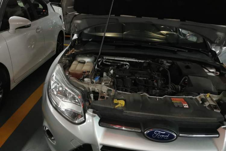 Used Ford Focus 2012 Sedan 1.6L Manual Fashion Edition Engine Bay Right