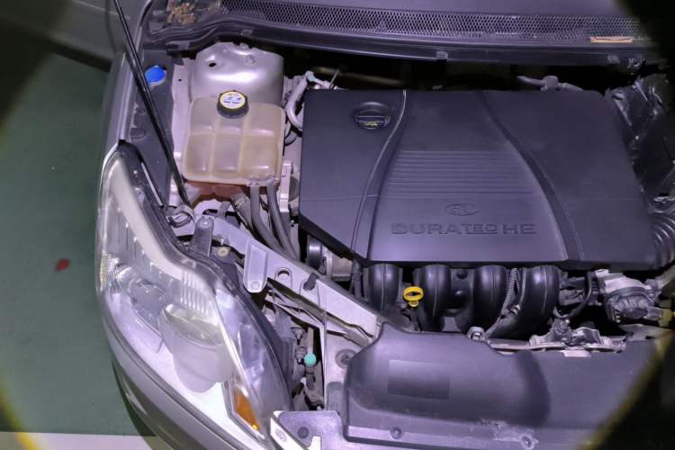Used Ford Focus 2012 Sedan Classic 1.8L Automatic Fashion Edition Engine Bay Right