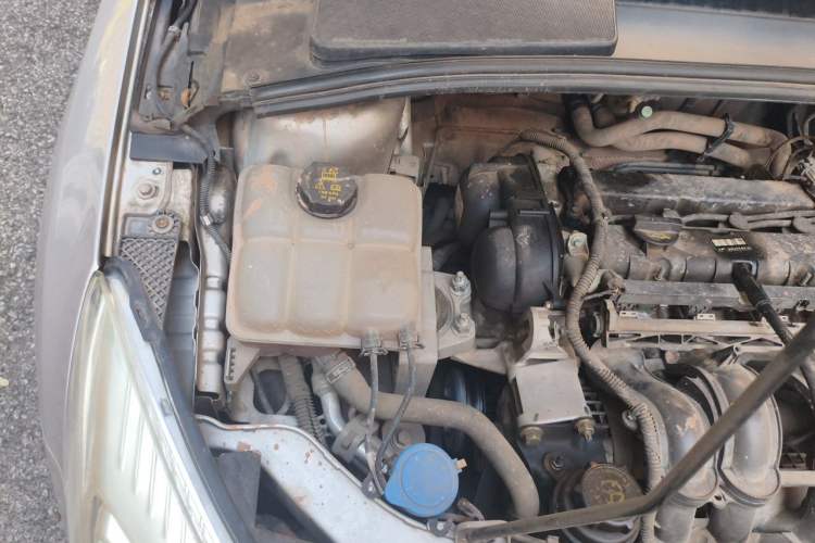 Used Ford Focus 2012 Sedan 1.6L Automatic Fashion Edition Engine Bay Right