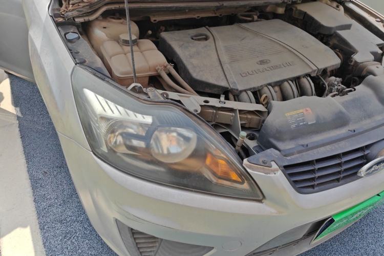 Used Ford Focus 2012 Hatchback Classic 1.8L Manual Fashion Edition Engine Bay Right