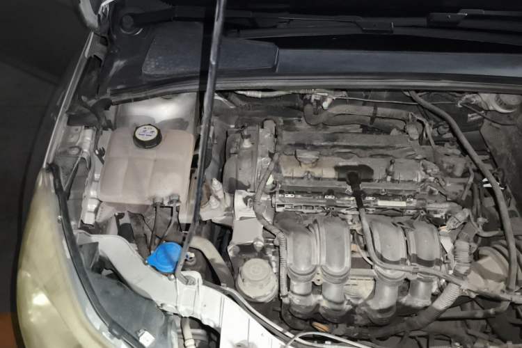 Used Ford Focus 2012 Sedan 1.6L Automatic Fashion Edition Engine Bay Right