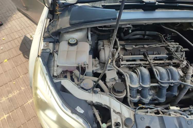 Used Ford Focus 2012 Sedan 1.6L Automatic Fashion Edition Engine Bay Right