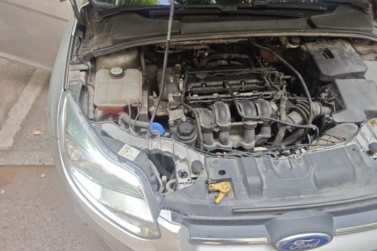 Used Ford Focus 2012 Sedan 1.6L Automatic Fashion Edition Engine Bay Right