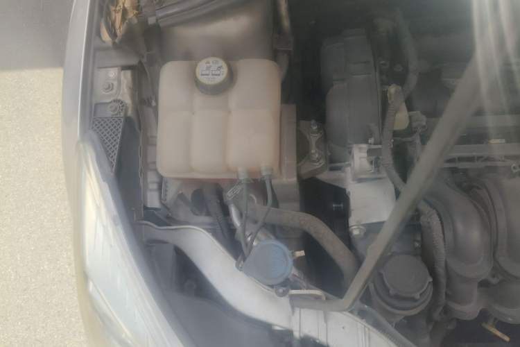 Used Ford Focus 2012 Sedan 1.6L Automatic Fashion Edition Engine Bay Right