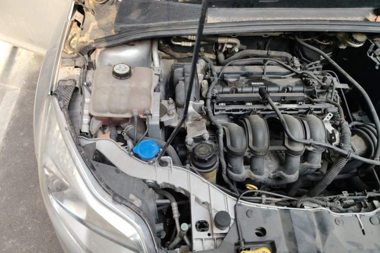 Used Ford Focus 2012 Sedan 1.6L Automatic Fashion Edition Engine Bay Right