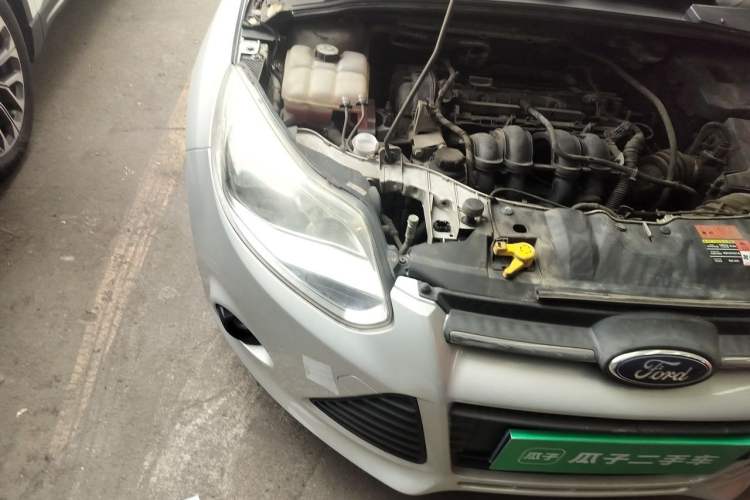 Used Ford Focus 2012 Sedan 1.6L Automatic Comfort Model Engine Bay Right