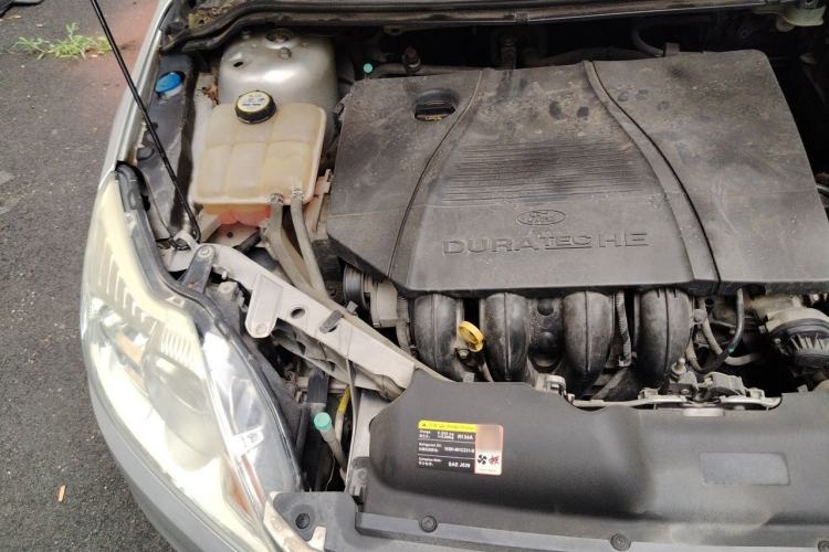 Used Ford Focus 2012 Sedan Classic 1.8L Manual Fashion Edition Engine Bay Right