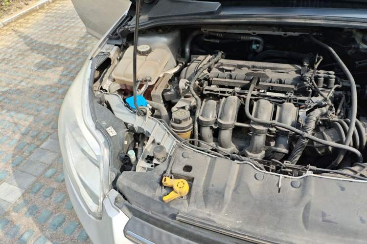 Used Ford Focus 2012 Sedan 1.6L Automatic Fashion Edition Engine Bay Right