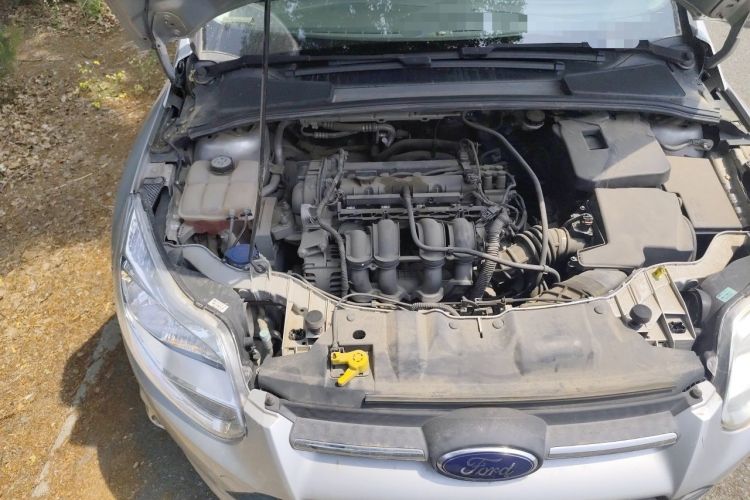 Used Ford Focus 2012 Sedan 1.6L Manual Fashion Edition Engine Bay Right