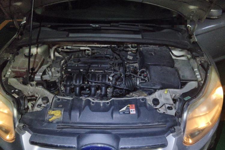 Used Ford Focus 2012 Sedan 1.6L Automatic Comfort Model Engine Bay